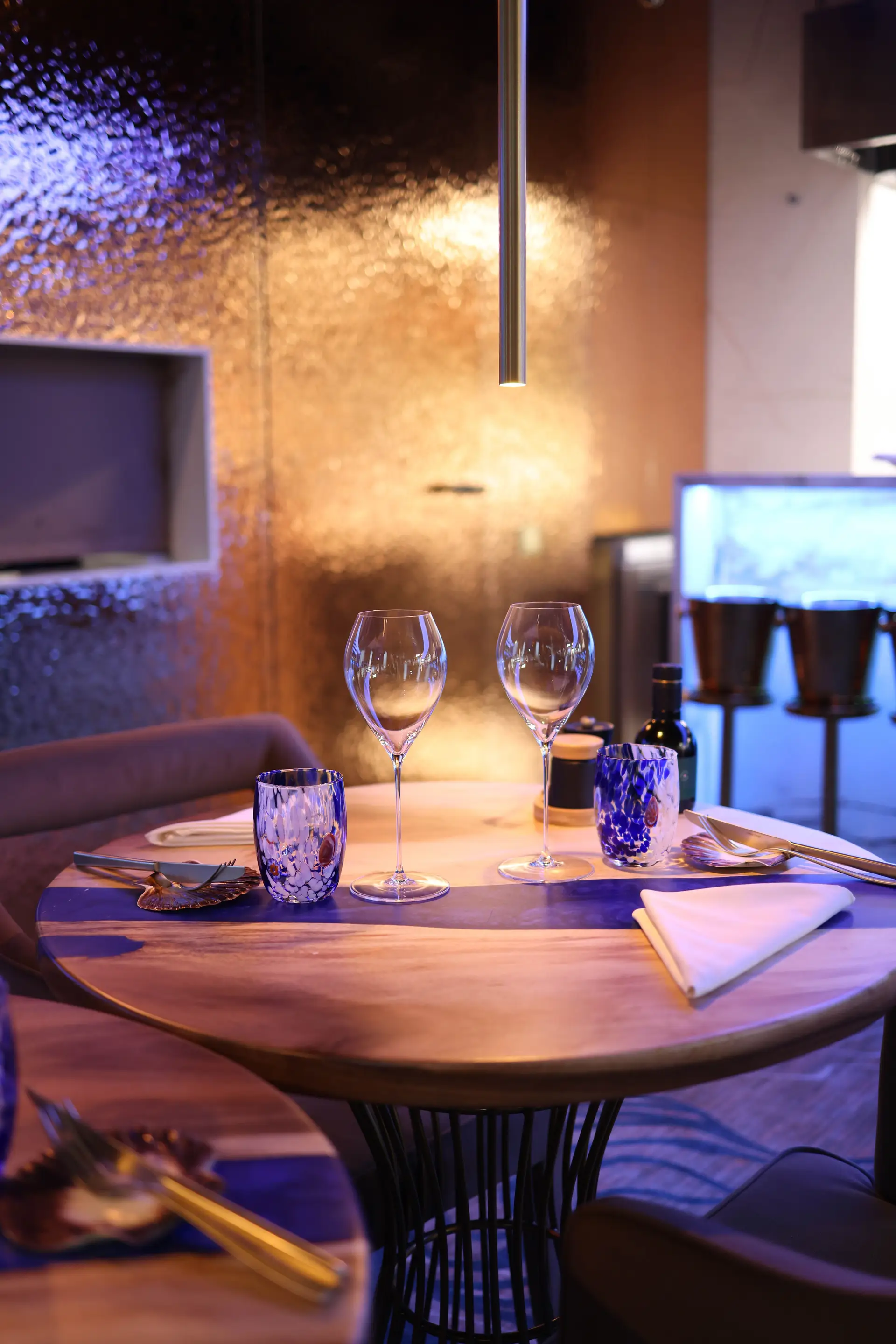 Interior contemporáneo del restaurante